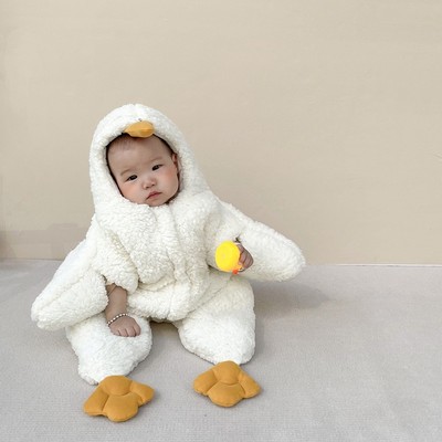 婴儿衣服睡衣冬季连体衣宝宝抱衣冬装新生加厚外出棉服大鹅超萌冬