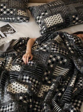 北欧维也纳时髦秋冬保暖小众黑白拼接提花毛毯1.5m2.X0办公膝盖毯