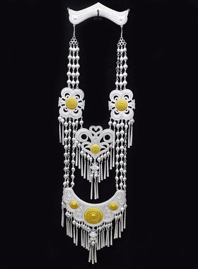 民族风饰品 彝族中款镀银胸牌 彝族服装配饰 摄影表演婚庆饰品