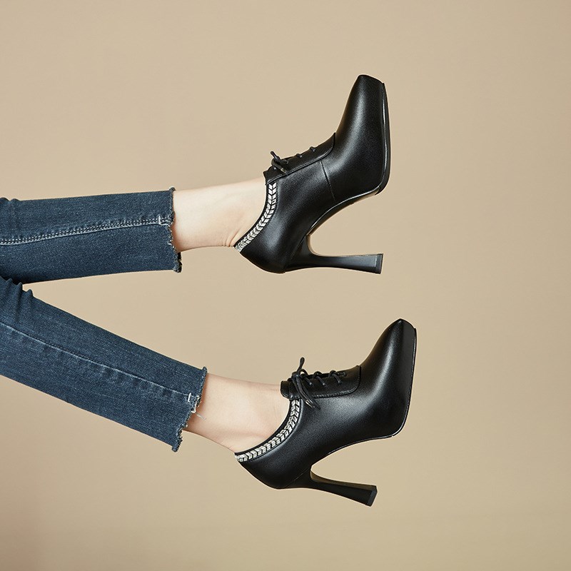 2024秋冬f季新款女鞋尖头粗跟高跟鞋内增系带水钻窝窝鞋裸靴单鞋