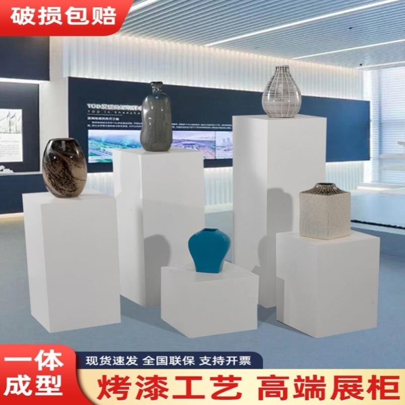 方形立柱地台展示台木质中岛柜花店活动展览白色烤漆高档展柜摆台