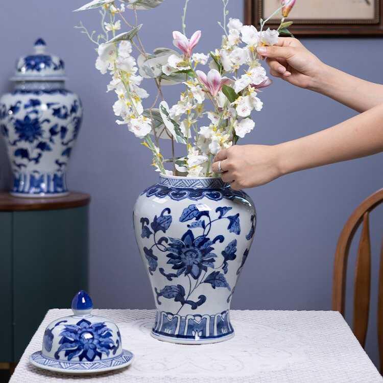 景德镇陶瓷青花花鸟将军罐出口外贸新中式冰裂纹手绘大号储物罐子