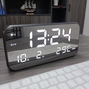 客厅电视柜数字摆钟现代简约风格家居装饰台钟电子LED夜光静音表