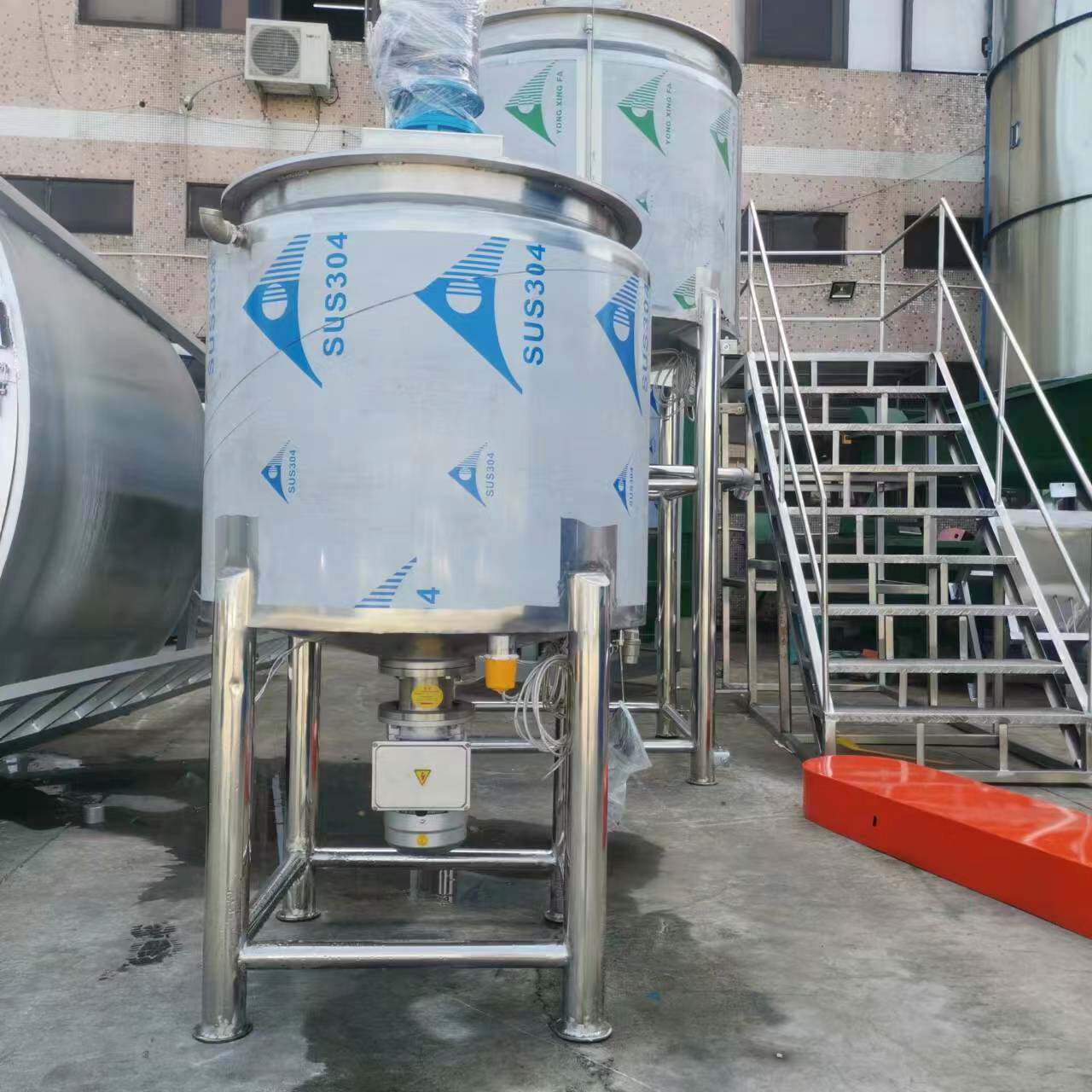 白胶液体搅拌桶日化液体搅拌罐粉体加液体混合机1吨液体搅拌罐