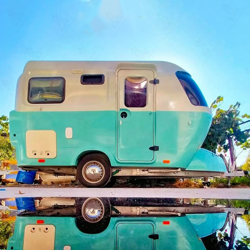 双拼色露营房车 文旅摆摊寿司汉堡美食车 农村综合体冰淇淋房车