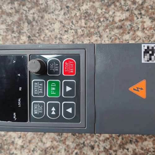 源信变频器型号  V9-2S0015 G议价