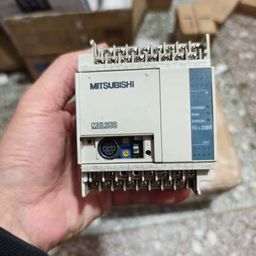 三菱plc，FX1S-20MR-001，功能包好，实物拍摄成议价
