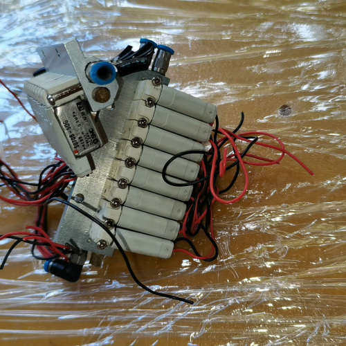 日本SMC徽型电磁阀，型号S070B-5DG，DC24伏，每议价