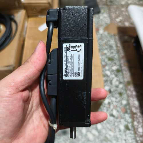 台达伺服电机ECMA-C20401HS 台达100W带刹车，议价