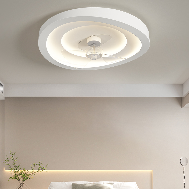 现代简约家用卧室风扇灯2025年新款奶油风房间吸顶电扇灯智能一体