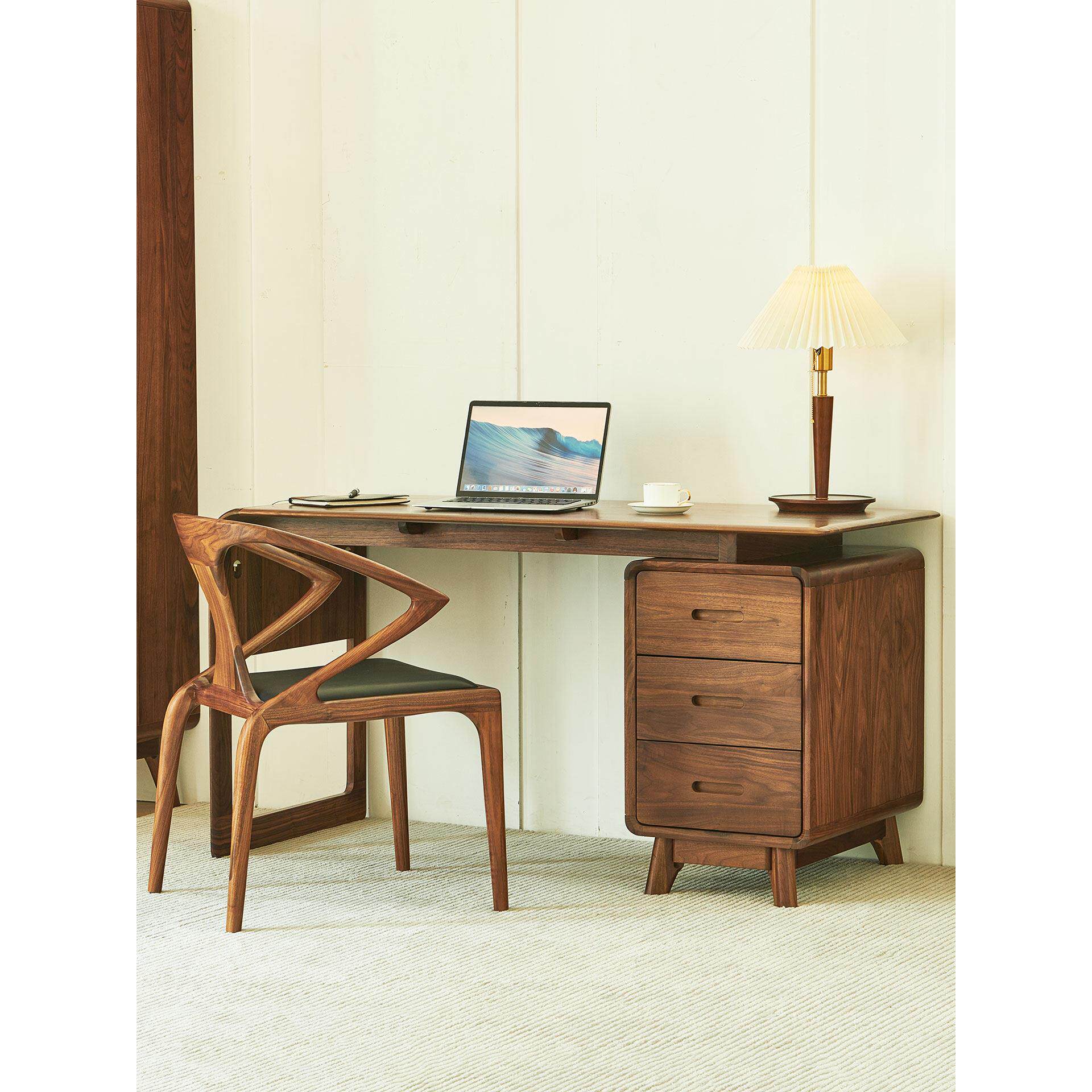 北欧实木书桌黑胡桃简约小户型电脑办公桌家用原木客厅大长工作台