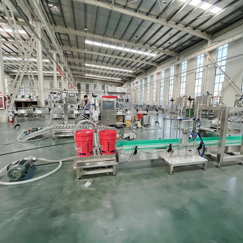 桶装液体灌装线全自动液体灌装机桌面式旋盖机果汁日化香水精油