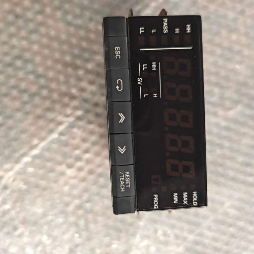 K3N R-NB2A 数字仪表实物图成色漂亮功议价