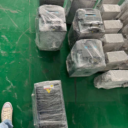 Advanced+Energy+AE+XSTREAM电源，议价