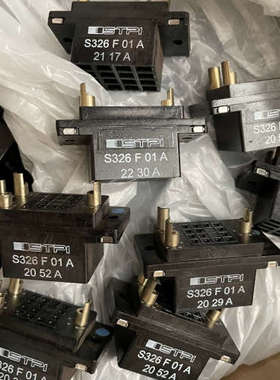 STPI继电器连接底座S326 F 01 A，原装正品，成色议价
