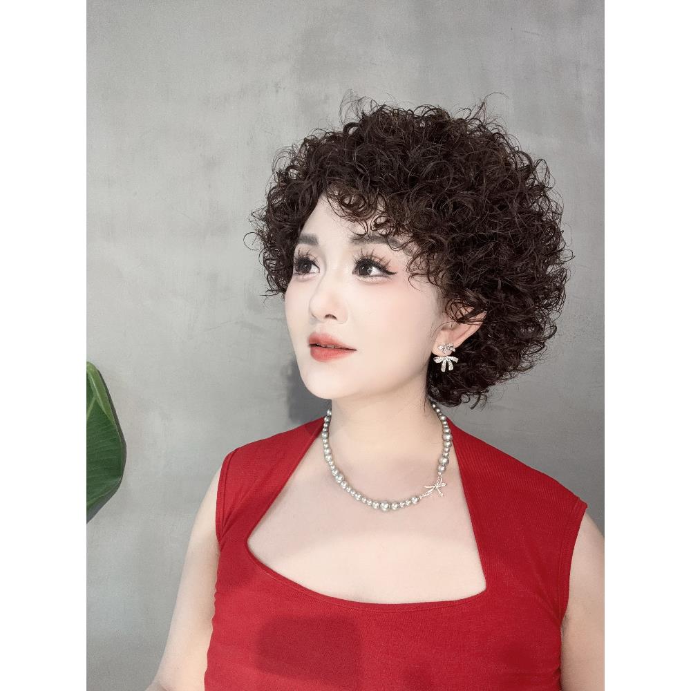 采购产品假发妇女短卷发，斜刘海，羊毛卷发，真正的头发假发套，