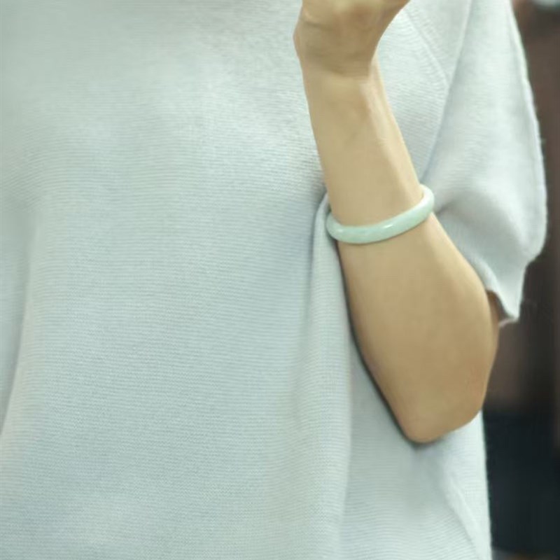 【LU】  宠着你   100%山羊绒搓板针短袖插肩袖圆领套衫/百搭