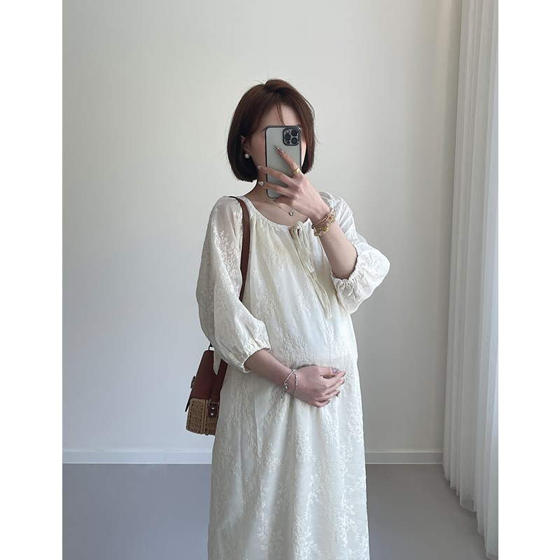 孕妇装新款春夏刺绣蕾丝宽松中长款慵懒风连衣裙子