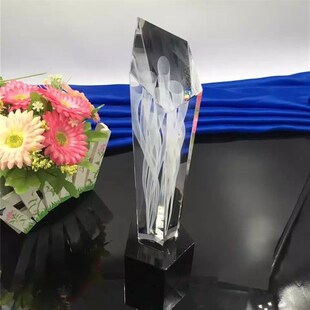 浦江县水晶奖杯厂家梯形底座定制激光内雕logo贡献奖颁奖奖品