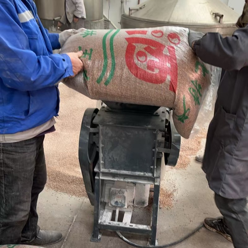 高粱酒厂破碎机 玉米豆类杂粮压扁机 对辊式破碎挤扁机