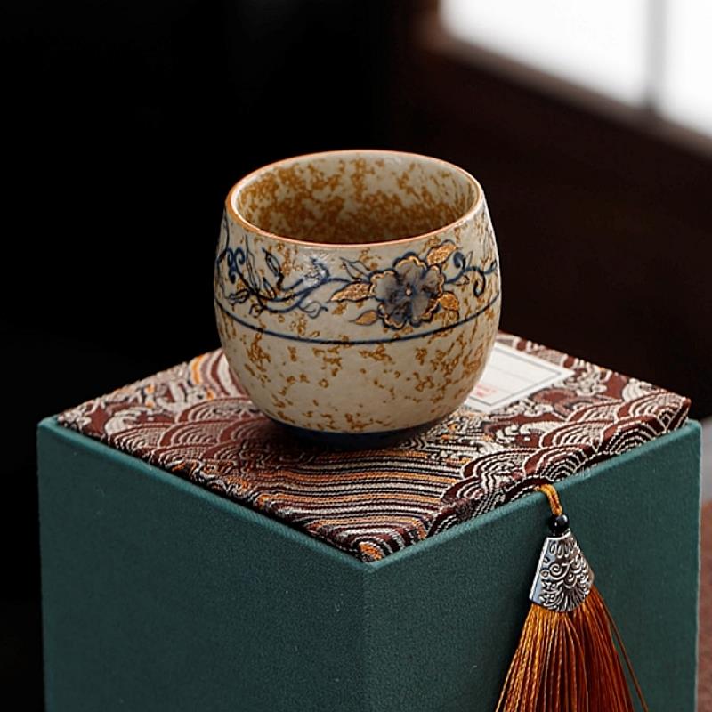 手绘青花瓷火红石描金主人专用茶杯单个高档中式品茗茶碗证书礼盒