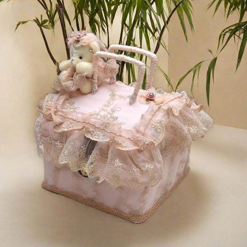 金粉色布艺蕾丝藤编化妆品收纳盒首饰杂物整理箱