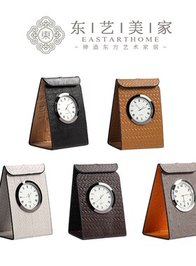 简约现代金属皮革艺术台式钟表摆件样板间卧室床头柜客厅桌面摆设