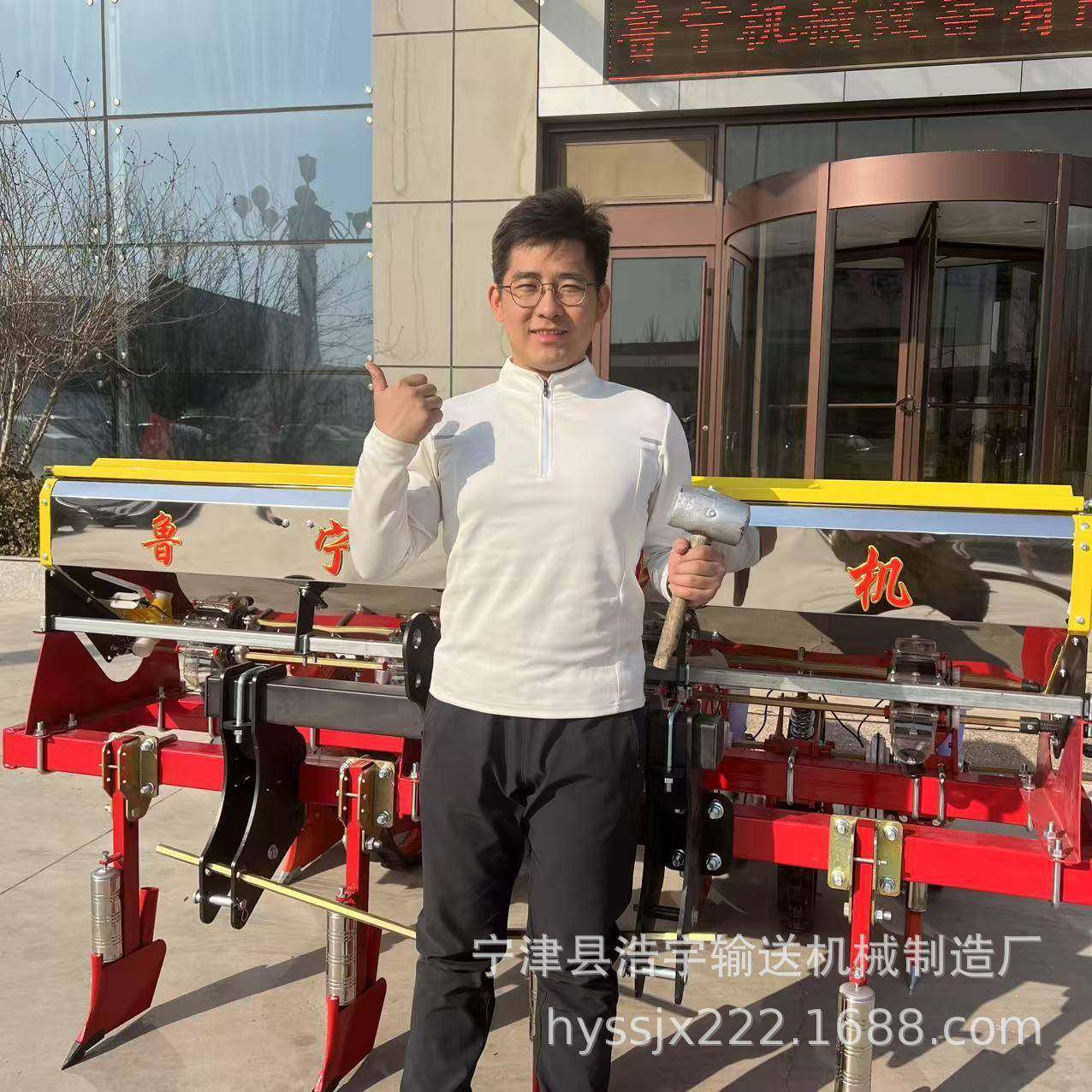 全悬浮宽窄行玉米播种机播种精确播种深度统一播种量稳定播种株距