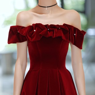 一字肩敬酒服2021新款新娘丝绒小个子订婚连衣裙晚礼服酒红色冬季