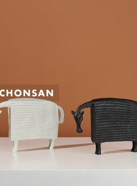 简约现代创意装饰马家居客厅工艺品摆件电视柜样板房间售楼处摆设