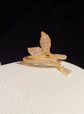 日韩小众设计高级感轻奢精致微镶锆石鱼尾戒指开口戒女配饰