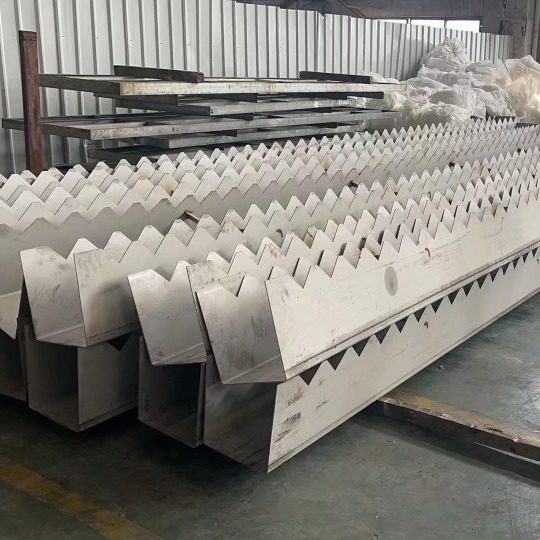 热卖不锈钢304板PP集水槽出水堰板巴歇尔槽环形水槽布水器分水箱