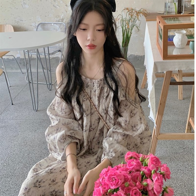 微胖妹妹bmm大码女装夏季宽松气质小众设计感碎花撞色吊带连衣裙