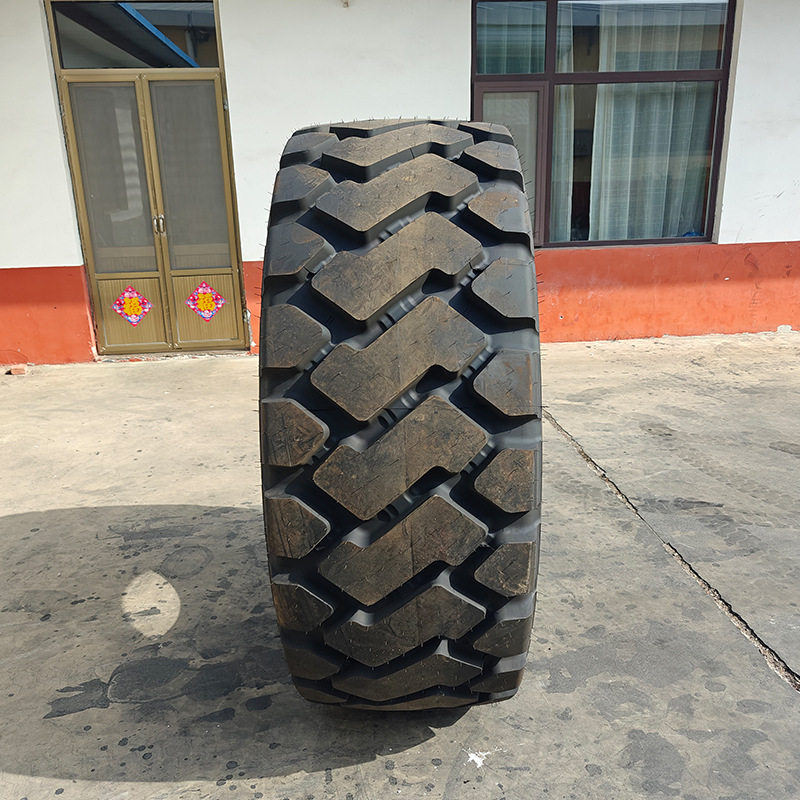 50装载机轮胎 23.5R25铲车轮胎 23.5R25全钢丝真空工程机械轮胎