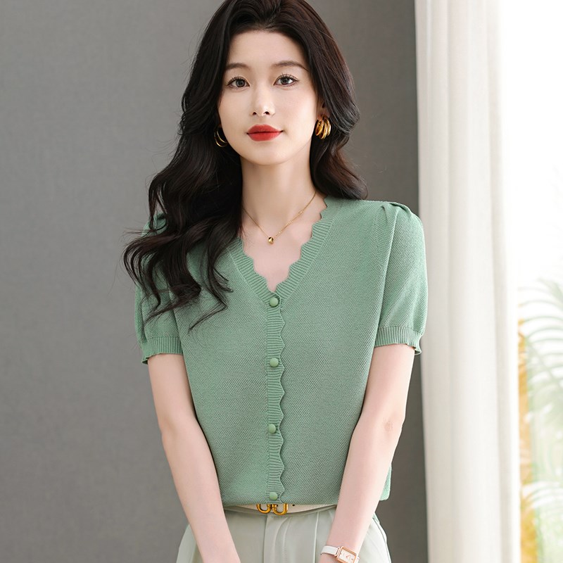 短袖t恤女装夏季2025新款设计感小众薄款针织衫体恤女冰丝v领上衣