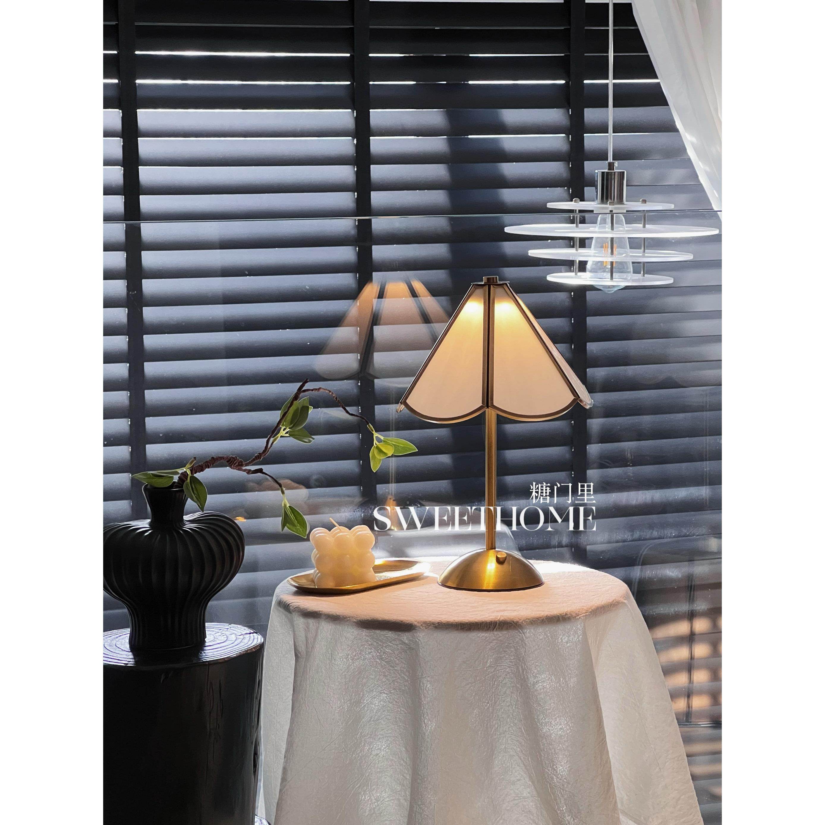 SweetHome *拾野花园 触摸充电小夜灯床头灯卧室调光调色氛围台灯