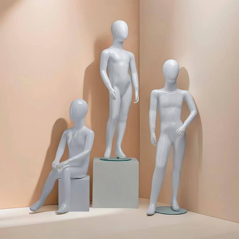 服装店儿童模特展示架青少年哑白全身坐姿假人偶橱窗陈列拍摄道具