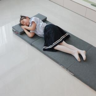 学生午睡垫折叠午休垫小学生专用可携式打地舖睡垫儿童可折叠海绵