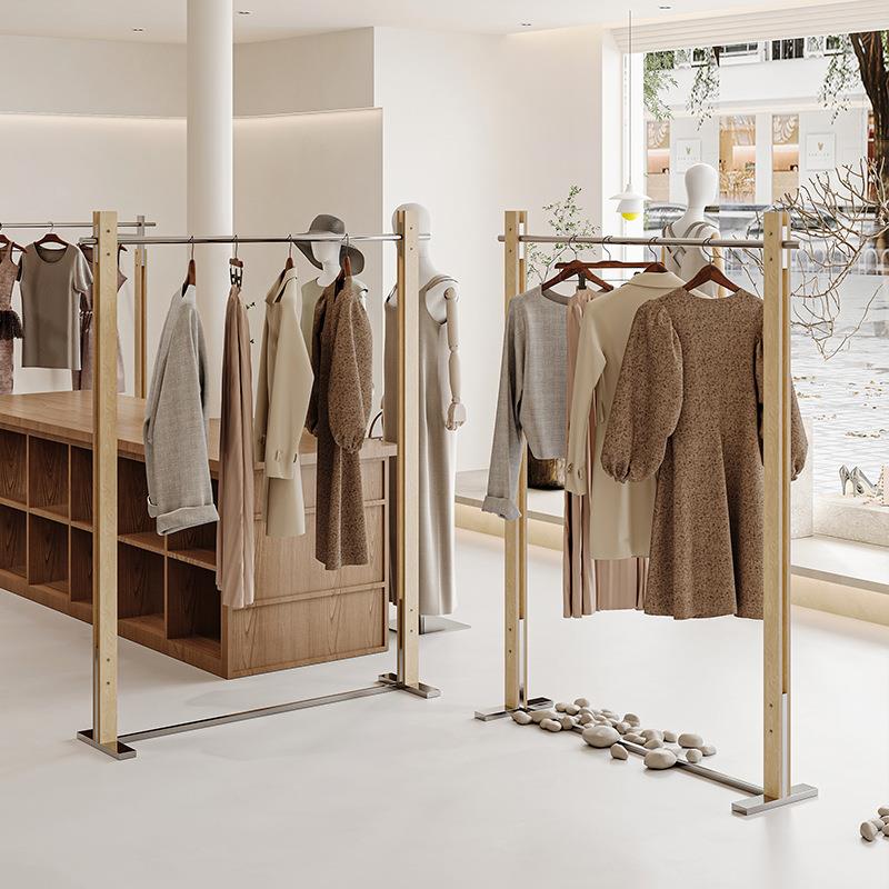 女装店展示架落地原木色不锈钢中岛架高端买手店专用可移动陈列架
