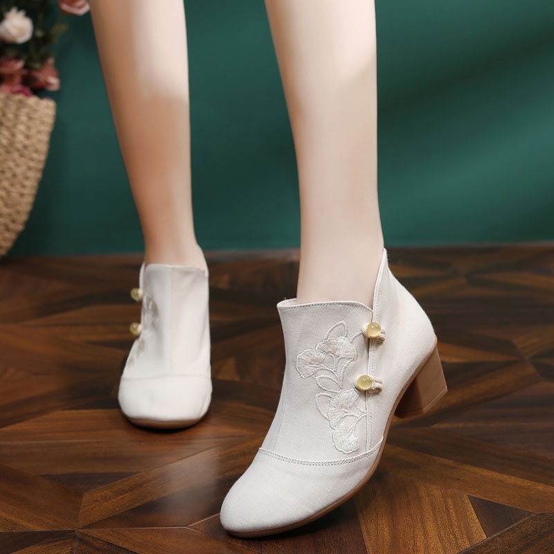 秋冬民国风中式服装配鞋女茶服旗袍布鞋古风鞋子高跟绣花加绒短靴