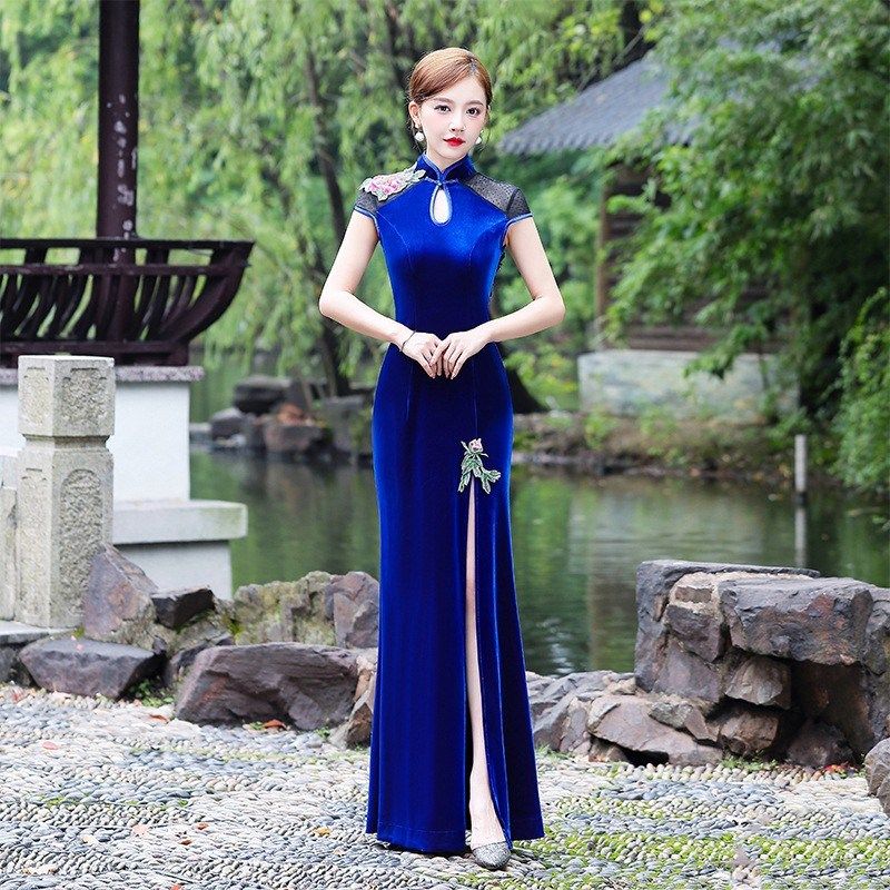 2024秋新款年会加厚丝绒复古演出礼服改良走秀旗袍裙长款花开富贵