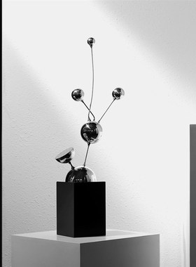 现代轻奢几何抽象摆件金属客厅玄关电视柜酒店样板房创意软装饰品