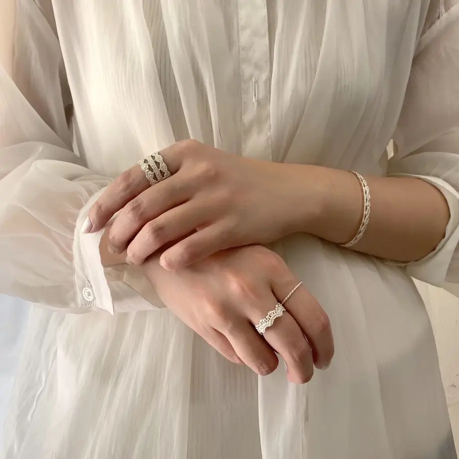 小众设计师风格花边纹指环