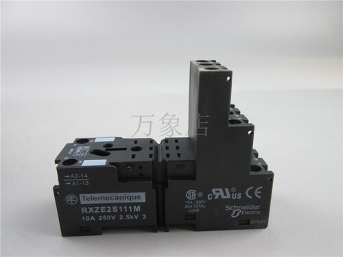 Schneider 小型中间继电器座 RXZE2S111M 实物拍摄