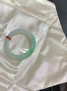 纯正白底青翡翠手镯56-57正圈底温润自然白底青缅甸玉镯