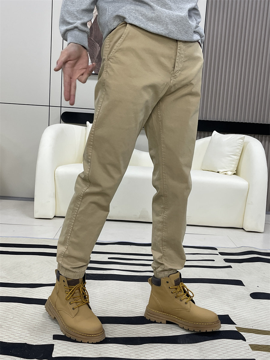 春秋休闲裤男款修身工装裤青年潮牌时尚长裤子2026年百搭束脚卡其