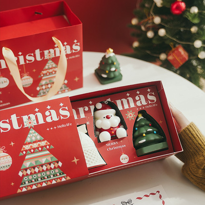 Christmas souvenirs, aromatherapy candles, Christmas tree