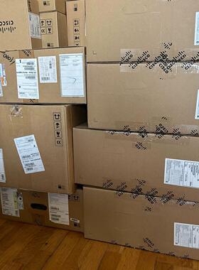 Cisco新款C8300-2N2S-4T2X路由器 未