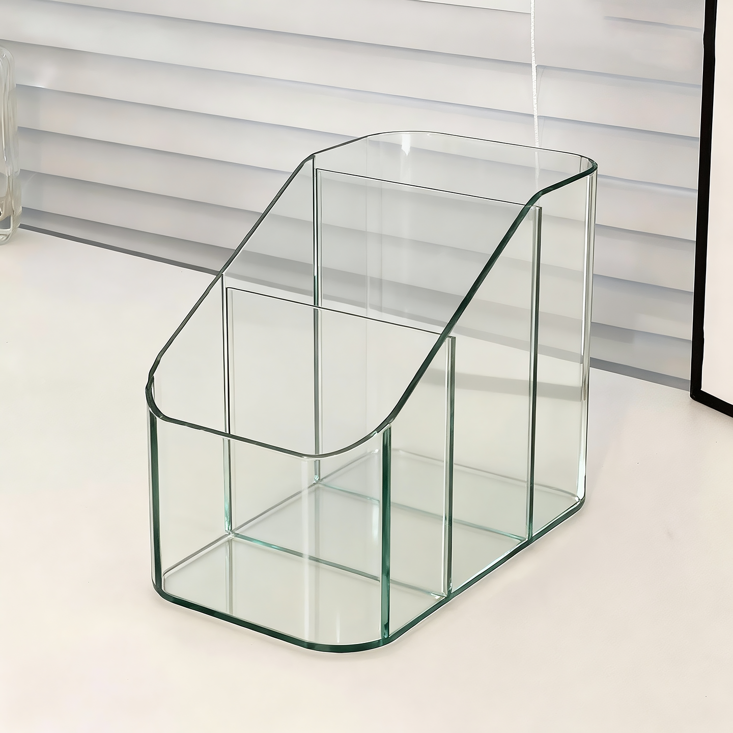 桌面口红化妆刷收纳架台面整理盒透明化妆品粉底液水乳分格储物盒,收纳整理,桌面收纳盒,淘宝优惠券,粉丝福利购,淘宝优惠卷