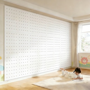 雪板置物架实木洞洞板收纳架户外雪具整理架运动设备展示架挂板架